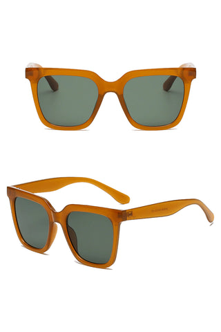 Looking glamorous is easy with Atomic Orange Vintage Square Sunglasses. This pair of sunglasses features retro-inspired big square frames, gradient lens, and it's light on the nose.